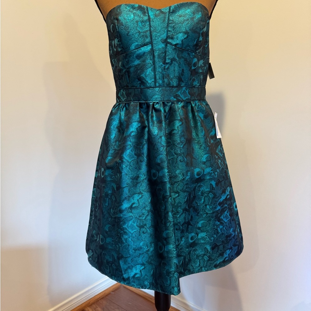Elegant Teal Strapless Dress